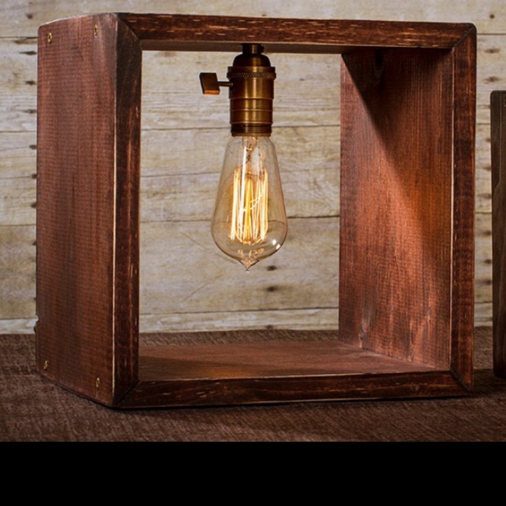 Rustic Wood Cube Table Lamp in Brown